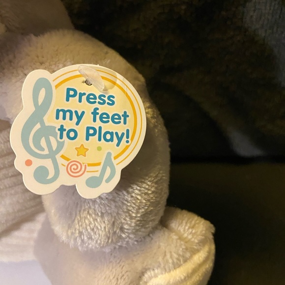 Plush Spark Create Imagine Peek-a-Boo Singing Dancing Elephant Toy NIB - Picture 5 of 7